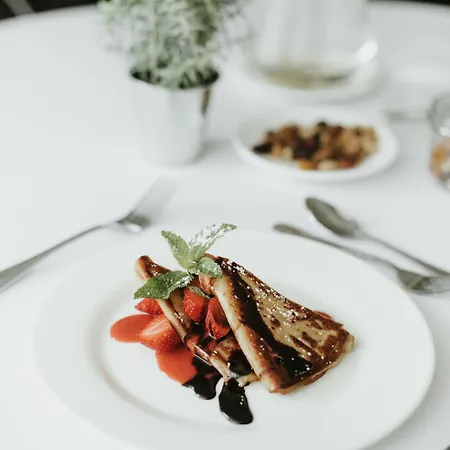 מלון Airport Mara 3*