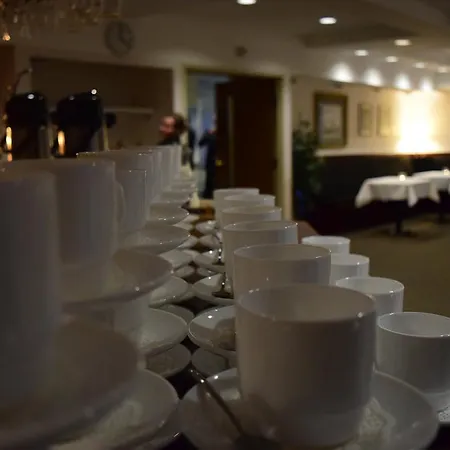 Готель Airport Mara 3*