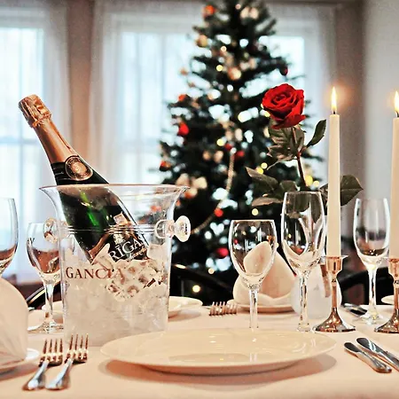 ホテル Airport Mara 3*